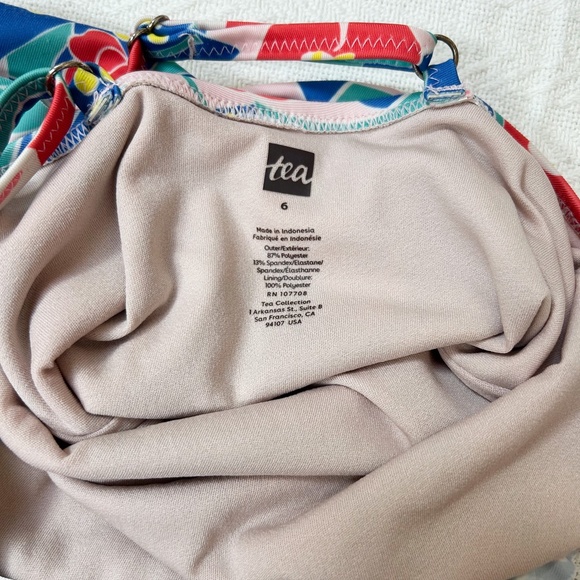 TEA Collection ruffle one-piece swim suit, criss cross back, window floral sz 6 - Picture 7 of 9